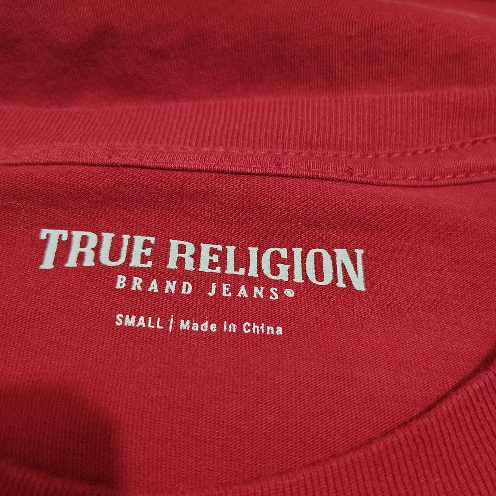 True Religion Men's Red T-Shirt